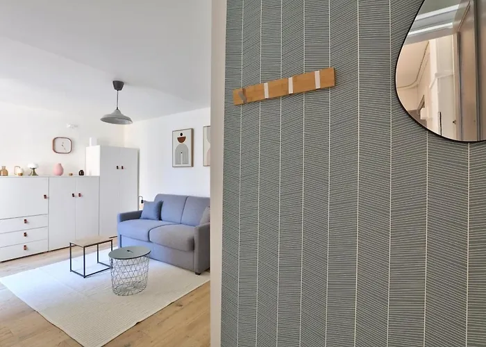 Chic And Modern Close To Place D'italie Paris